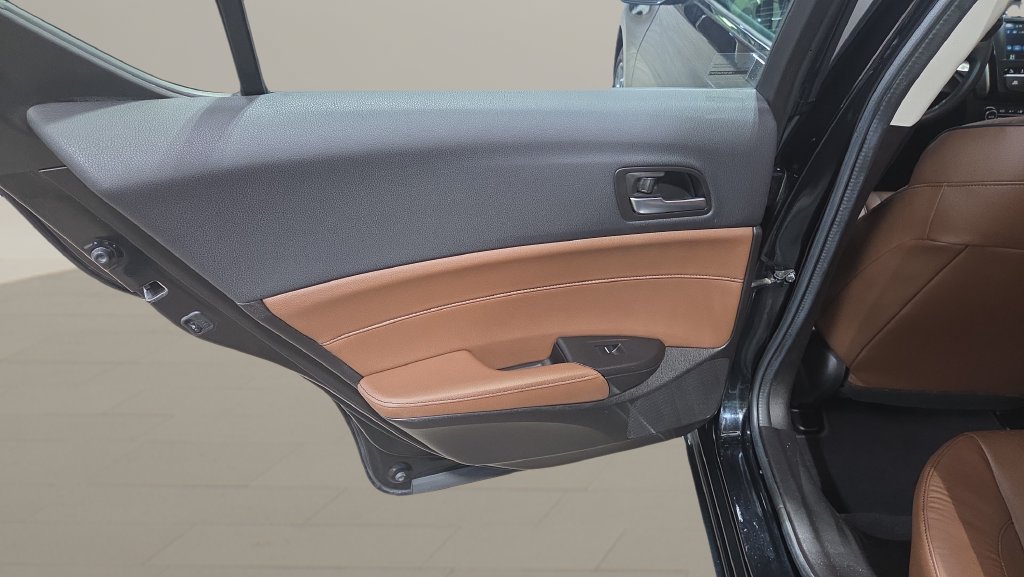 Used 2019 Acura ILX w/ Premium Package FWD image 16