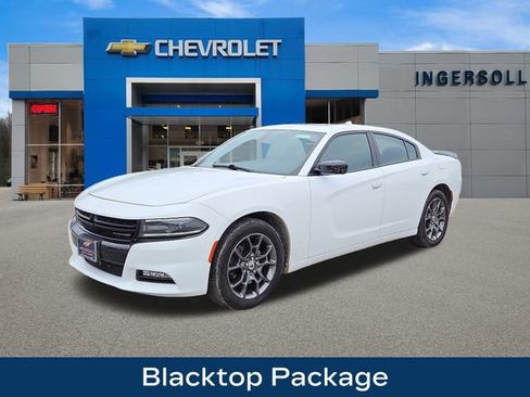 Used 2017 Dodge Charger SXT w/ Rallye Group image 4