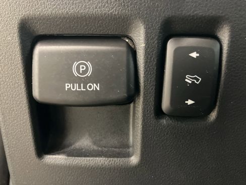 Used 2024 Ford Expedition Platinum image 20