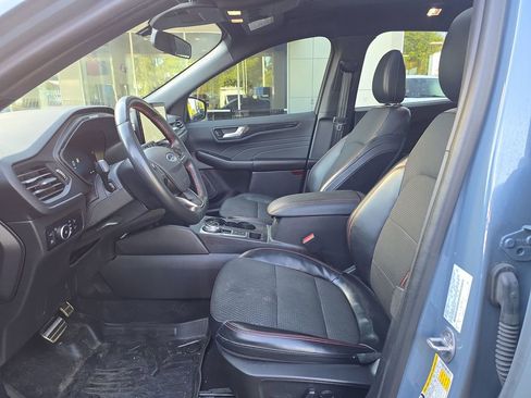 Used 2023 Ford Escape ST-Line Select w/ Tech Pack #2 AWD/4WD image 5
