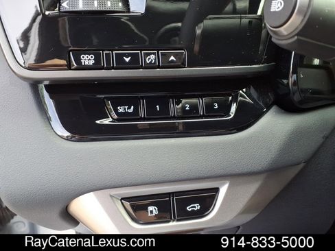 Used 2024 Lexus RX 350 Premium w/ Accessory Package (Z1) AWD/4WD image 11