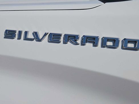 Used 2022 Chevrolet Silverado 1500 Custom RWD image 11