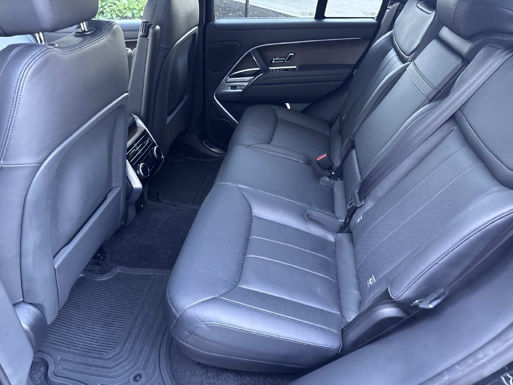 Certified 2023 Land Rover Range Rover SE AWD/4WD image 16