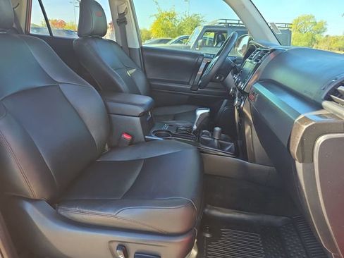 Certified 2022 Toyota 4Runner TRD Off-Road Premium image 10