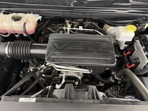 Used 2022 RAM 1500 Big Horn AWD/4WD image 11