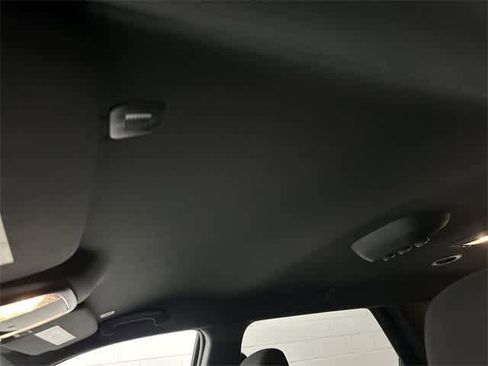 Used 2023 Dodge Durango SXT image 27