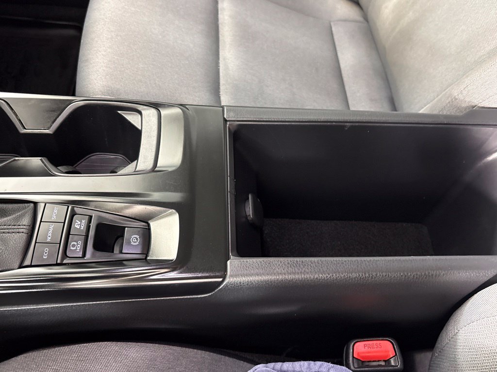 Used 2026 Toyota Camry LE FWD image 40