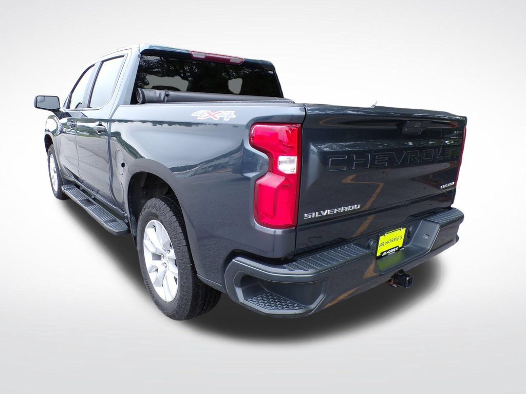 Used 2020 Chevrolet Silverado 1500 Custom w/ Custom Value Package AWD/4WD image 4