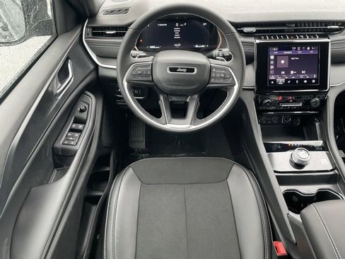 New 2025 Jeep Grand Cherokee image 35