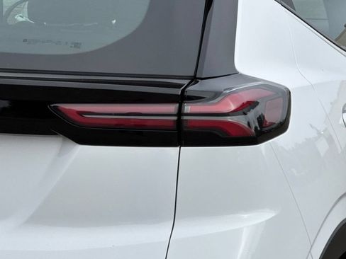 Used 2023 Chevrolet Bolt EUV LT w/ Redline Edition FWD image 33