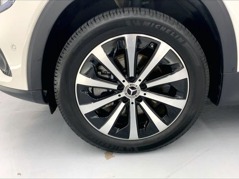 Certified 2022 Mercedes-Benz GLB 250 image 8