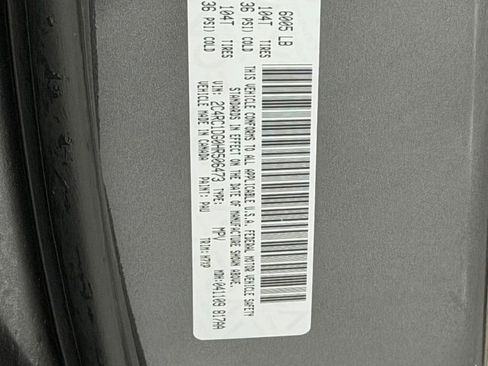 Used 2017 Chrysler Pacifica Touring image 27