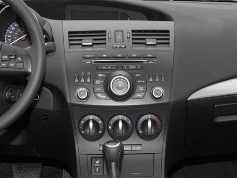 Used 2013 MAZDA MAZDA3 i Touring FWD image 10