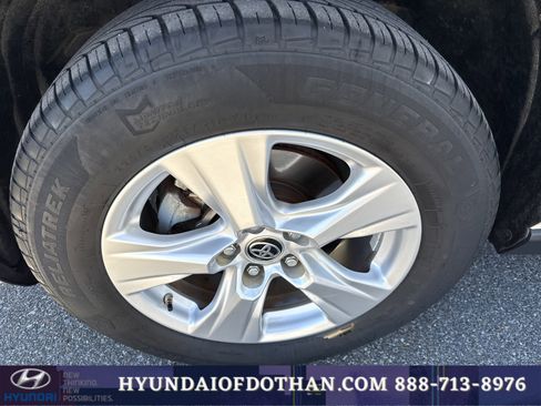 Used 2019 Toyota RAV4 XLE image 19