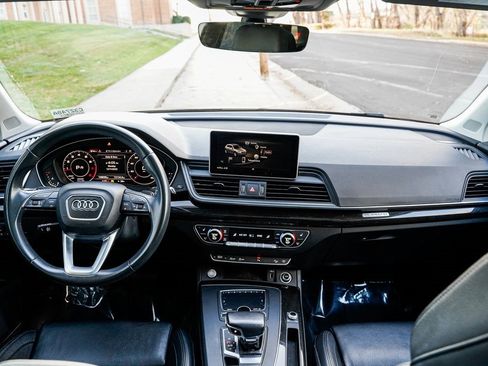 Used 2018 Audi Q5 2.0T Premium Plus w/ Premium Plus Package image 12