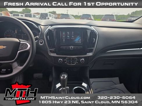 Used 2018 Chevrolet Traverse LS w/ LPO, Black Accent Package FWD image 12