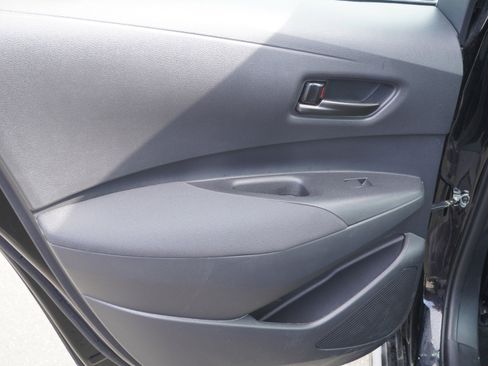 Used 2025 Toyota Corolla LE image 11