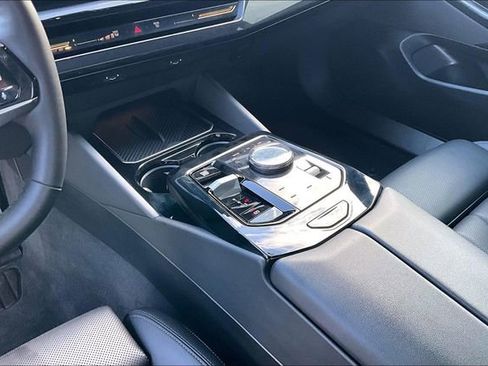 Used 2024 BMW 530i xDrive w/ Premium Package AWD/4WD image 15