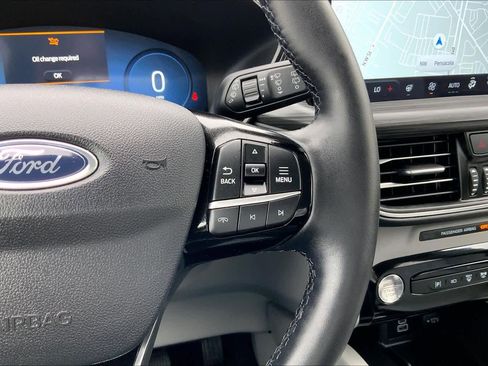 Certified 2025 Ford Escape SE w/ PHEV Premium Package image 24