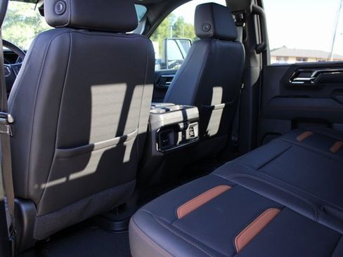 Used 2024 GMC Sierra 2500 AT4 w/ AT4 Premium Plus Package image 35