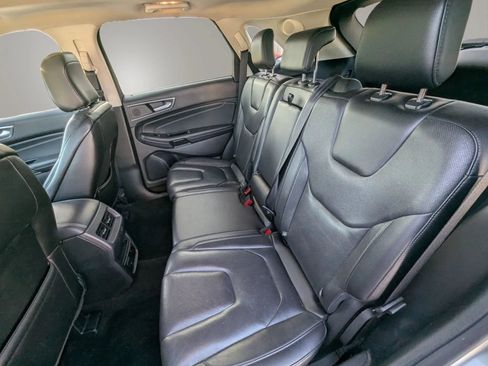 Used 2020 Ford Edge Titanium w/ Equipment Group 301A FWD image 16