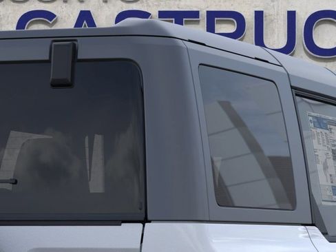 New 2026 Ford Bronco 4-Door image 25