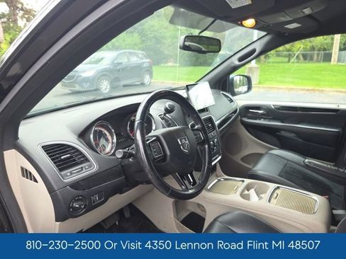 Used 2018 Dodge Grand Caravan SXT FWD image 10
