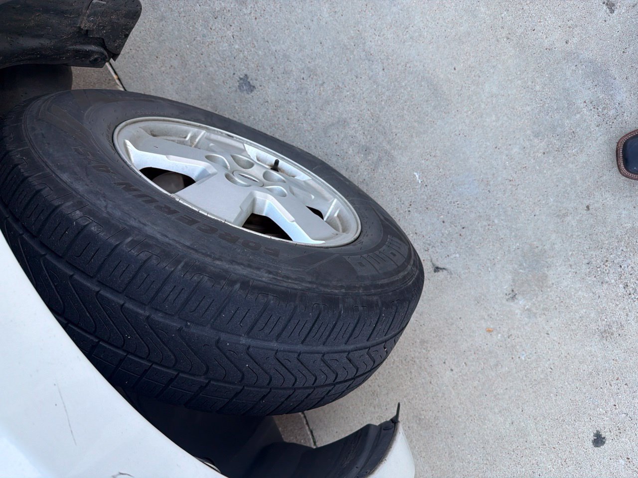 Used 2012 Ford Escape XLS FWD image 7