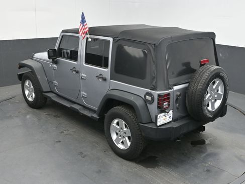 Used 2014 Jeep Wrangler Unlimited Sport w/ Max Tow Package AWD/4WD image 34