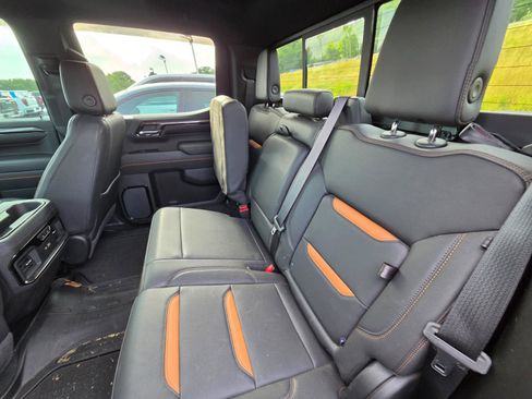 Used 2022 GMC Sierra 1500 AT4 w/ AT4 Premium Package AWD/4WD image 11