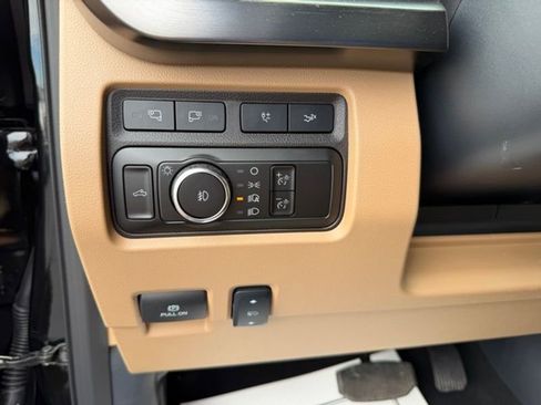 Used 2024 Ford F350 Lariat w/ Chrome Package image 18