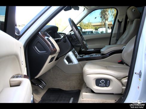 Used 2017 Land Rover Range Rover Long Wheelbase Supercharged image 28