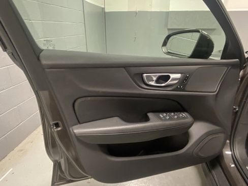 Certified 2024 Volvo V60 B5 Cross Country Plus image 7