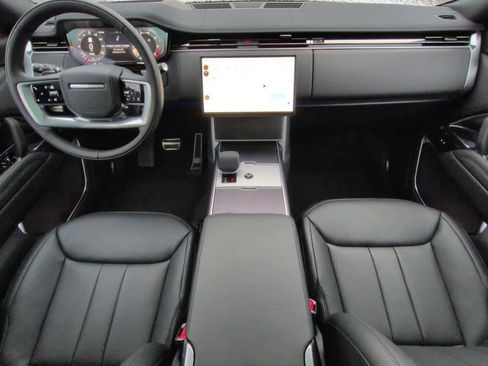 New 2026 Land Rover Range Rover SE image 15