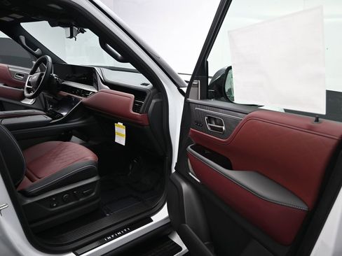 New 2026 INFINITI QX80 Autograph w/ Premium Cargo Package image 18