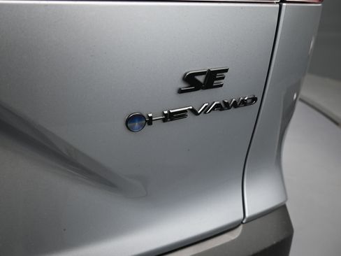 Certified 2025 Toyota Corolla Cross SE image 22