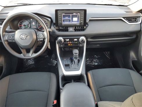 Used 2022 Toyota RAV4 LE image 25