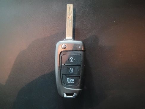 Used 2021 Hyundai Palisade SE image 32