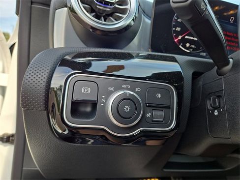 New 2025 Mercedes-Benz CLA 35 AMG 4MATIC image 21