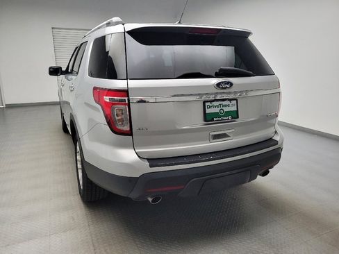 Used 2015 Ford Explorer XLT w/ Equipment Group 202B FWD image 6