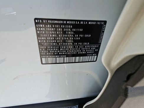 Used 2019 Volkswagen Tiguan SE image 37