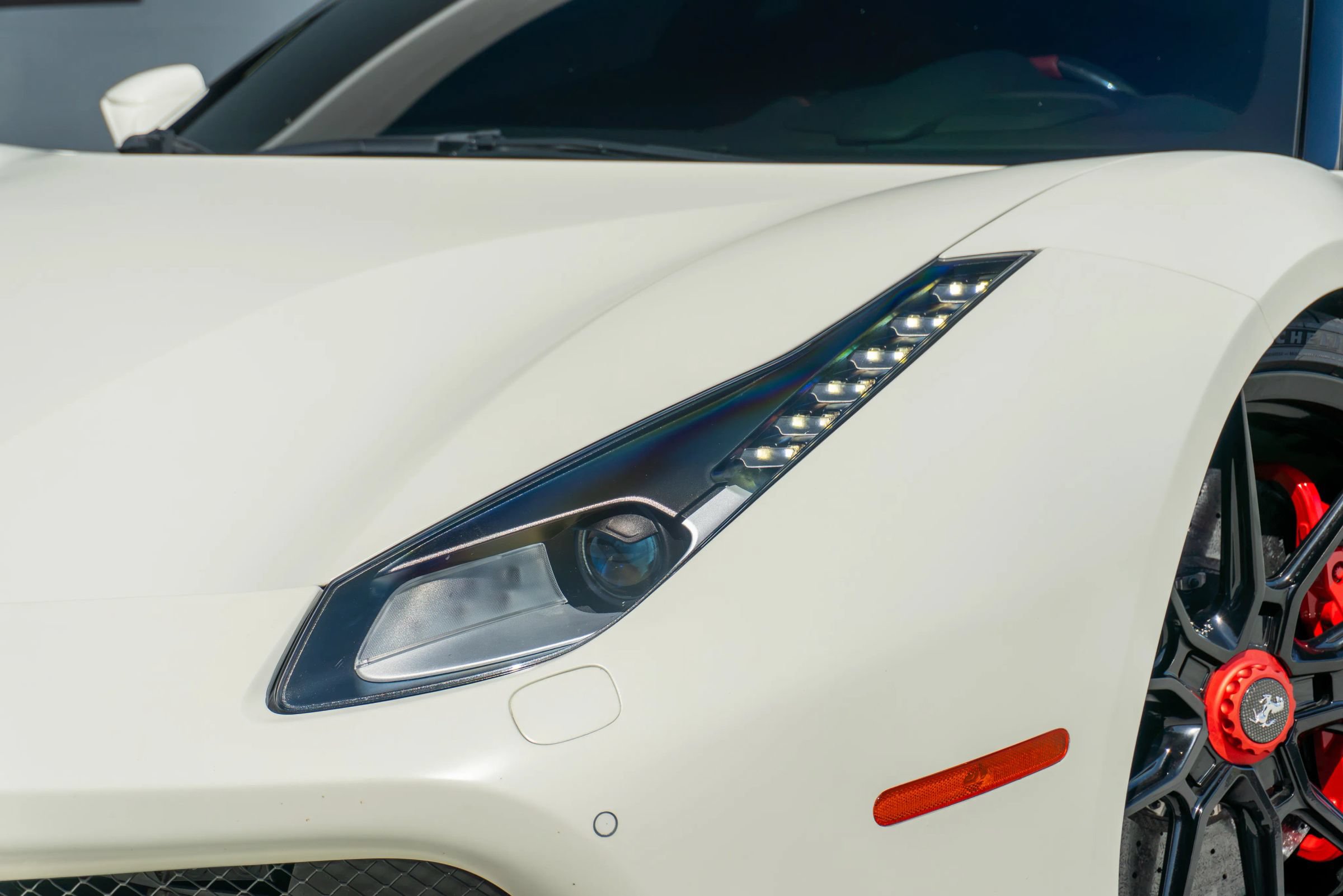 Used 2018 Ferrari 488 GTB RWD image 24