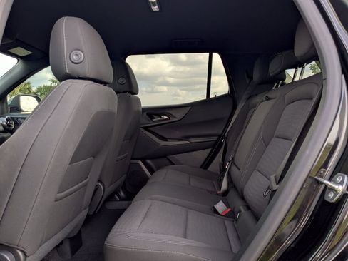 Used 2025 Chevrolet Equinox LT w/ Safety and Technology Package FWD image 16