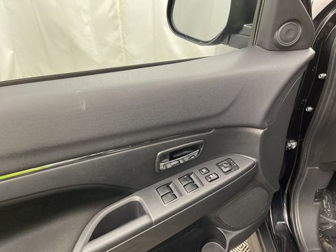 Used 2024 Mitsubishi Outlander Sport ES image 18