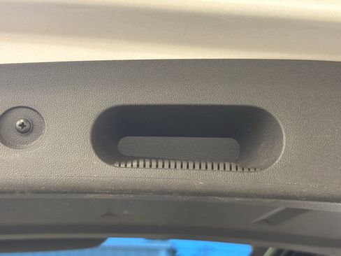 Used 2009 Ford Escape XLT image 11