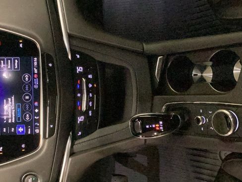 Used 2024 Cadillac XT6 Luxury w/ LPO, Floor Liner Package image 14