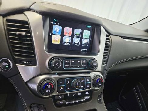 Used 2019 Chevrolet Tahoe LT w/ LT Signature Package image 9