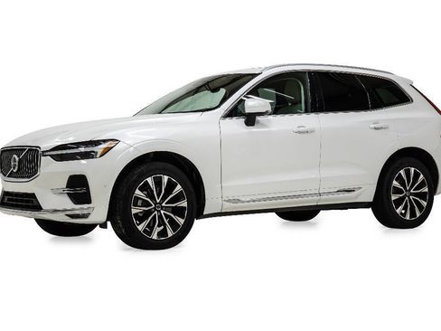 Used 2023 Volvo XC60 B5 Plus AWD/4WD image 2
