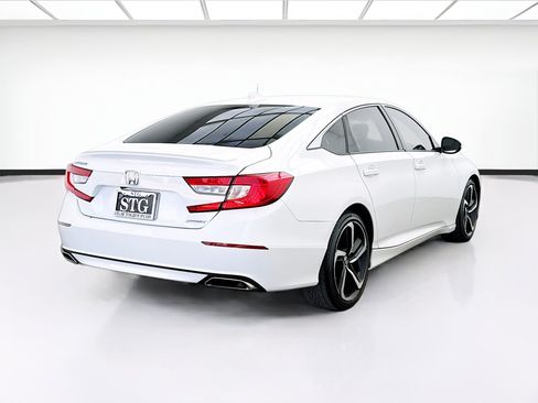 Used 2019 Honda Accord Sport image 4