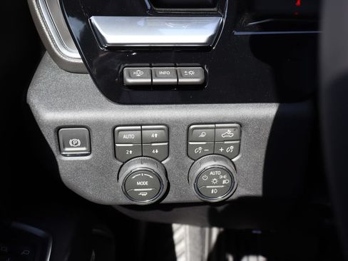 New 2026 Chevrolet Silverado 2500 LTZ w/ LTZ Plus Package AWD/4WD image 8